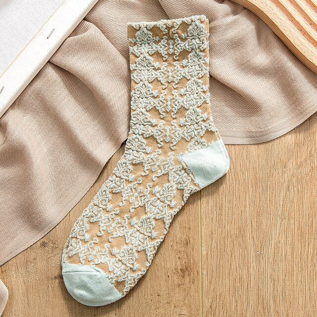 Dreamlikelin-Spring-Autumn-Women-Socks-Cotton-3D-Knitting-Flowers-Embossed-Printed-Japanese-Fashion-Lolita-Middle-Tube.jpg_640x640_df8f8079-1571-42ae-9a72-173aa50830a9